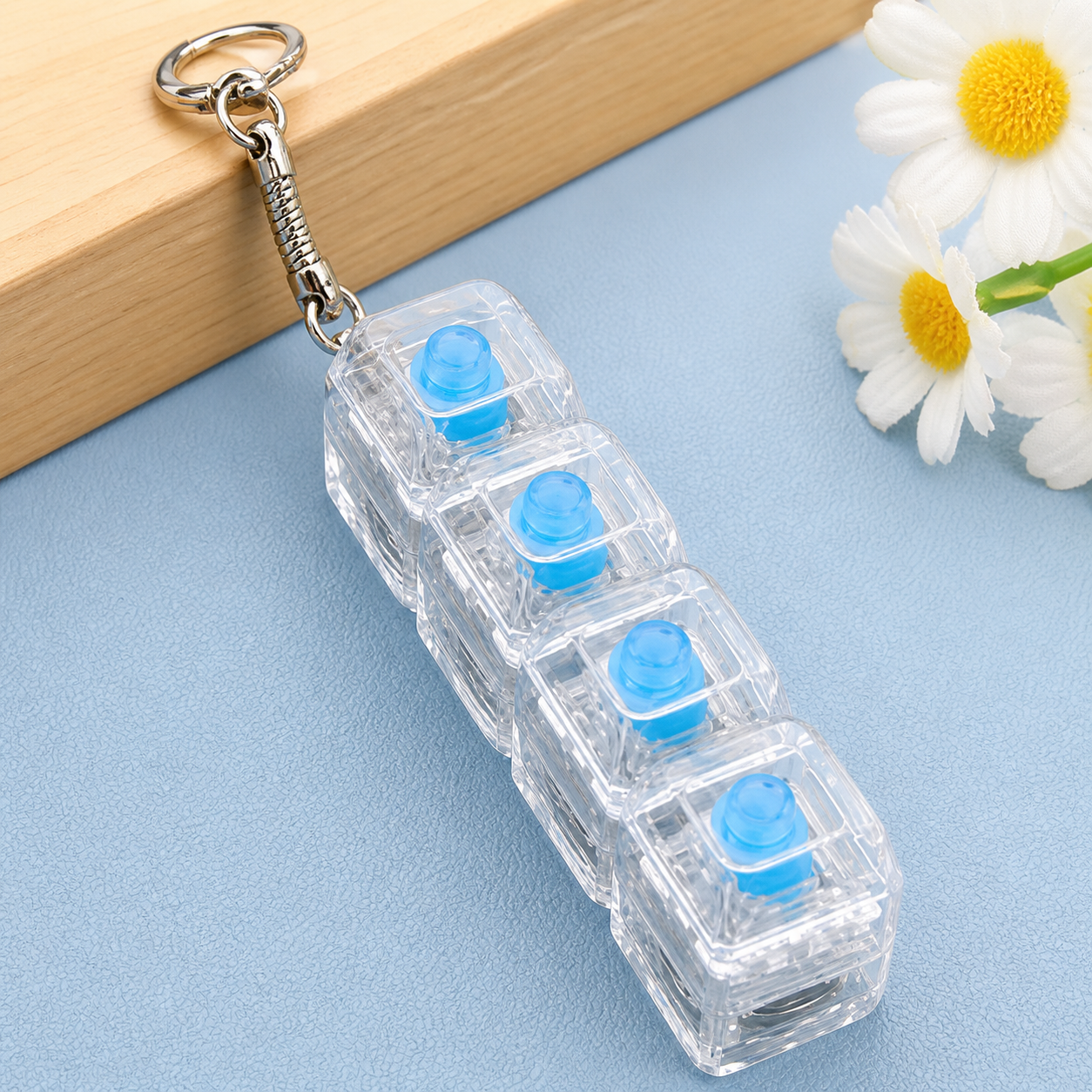 Decompression Mechanical Keyboard With Light Pressing Keychain