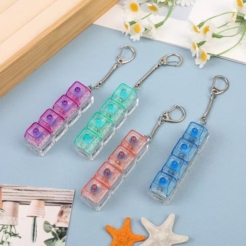 Decompression Mechanical Keyboard With Light Pressing Keychain